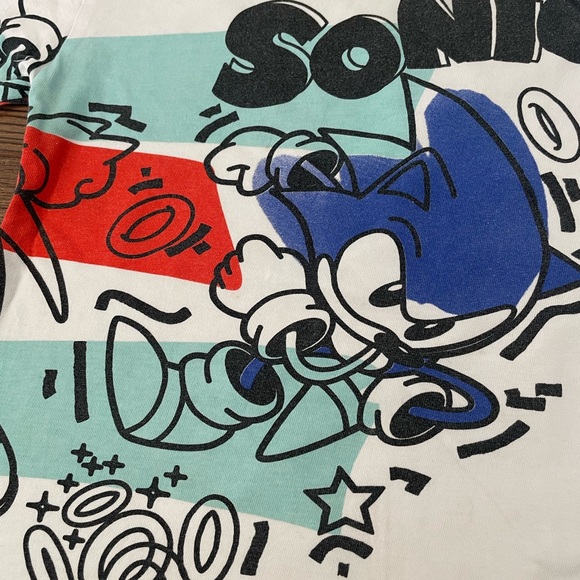 Sonic T-Shirt size 4-6 - Picture 3 of 3